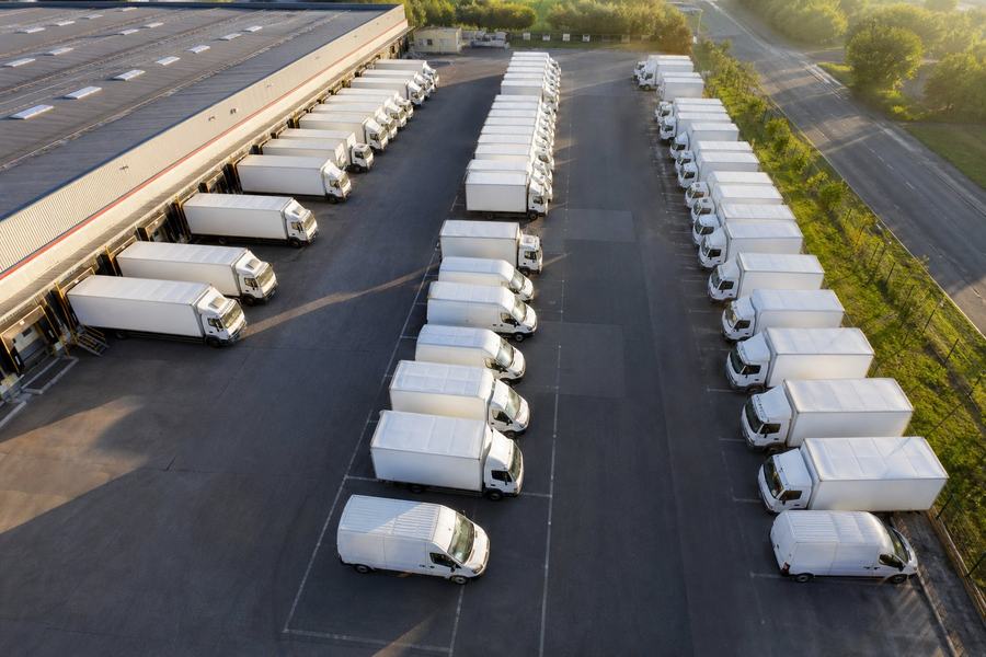 Fleet management with live vehicle tracking